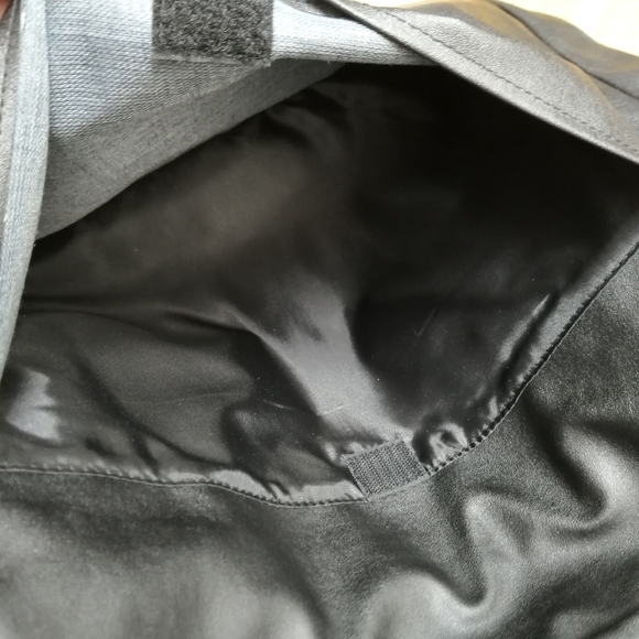 Johnnie Walker Messenger Bag - Picture 13 of 16